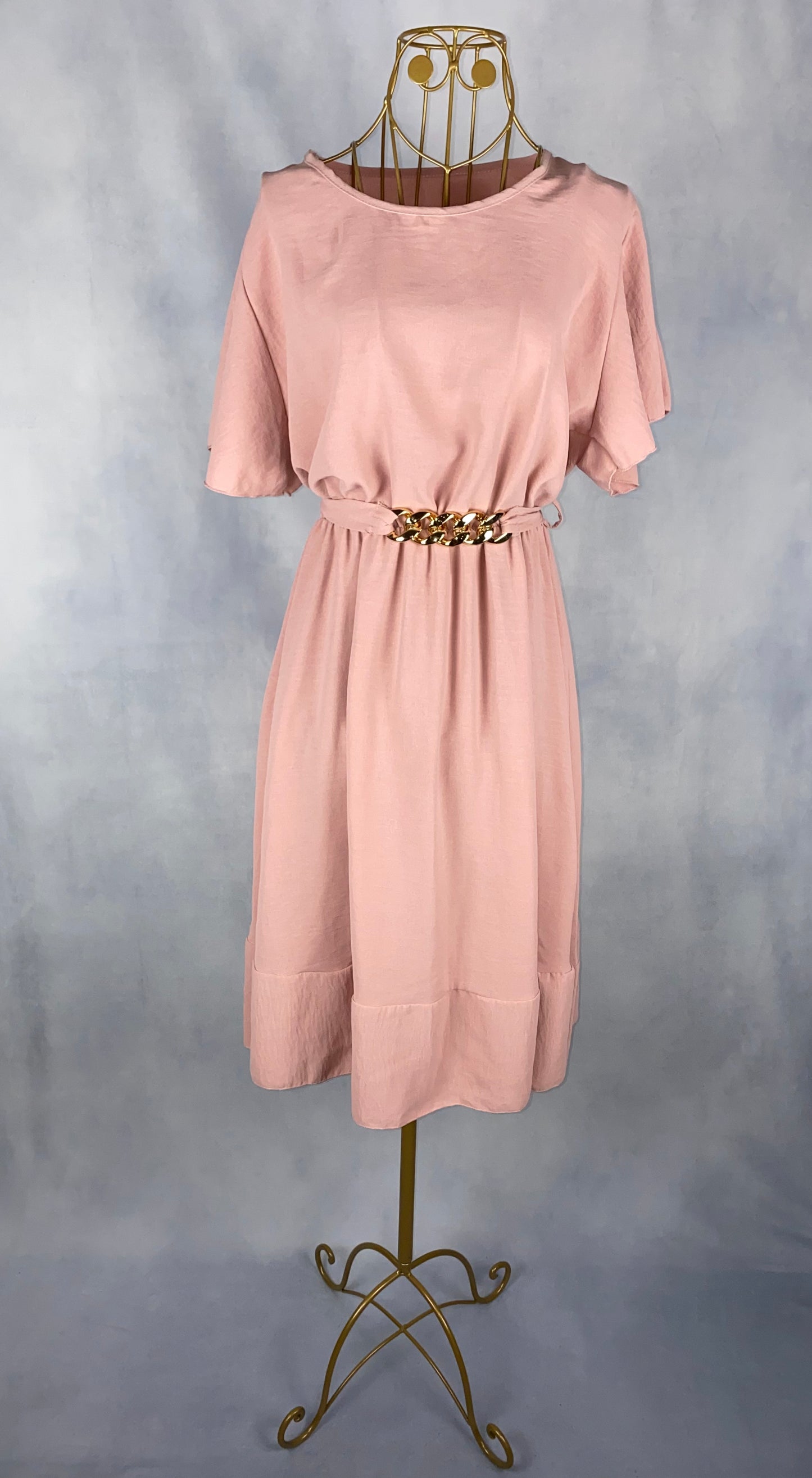 Kleid mit Gürtel rosé