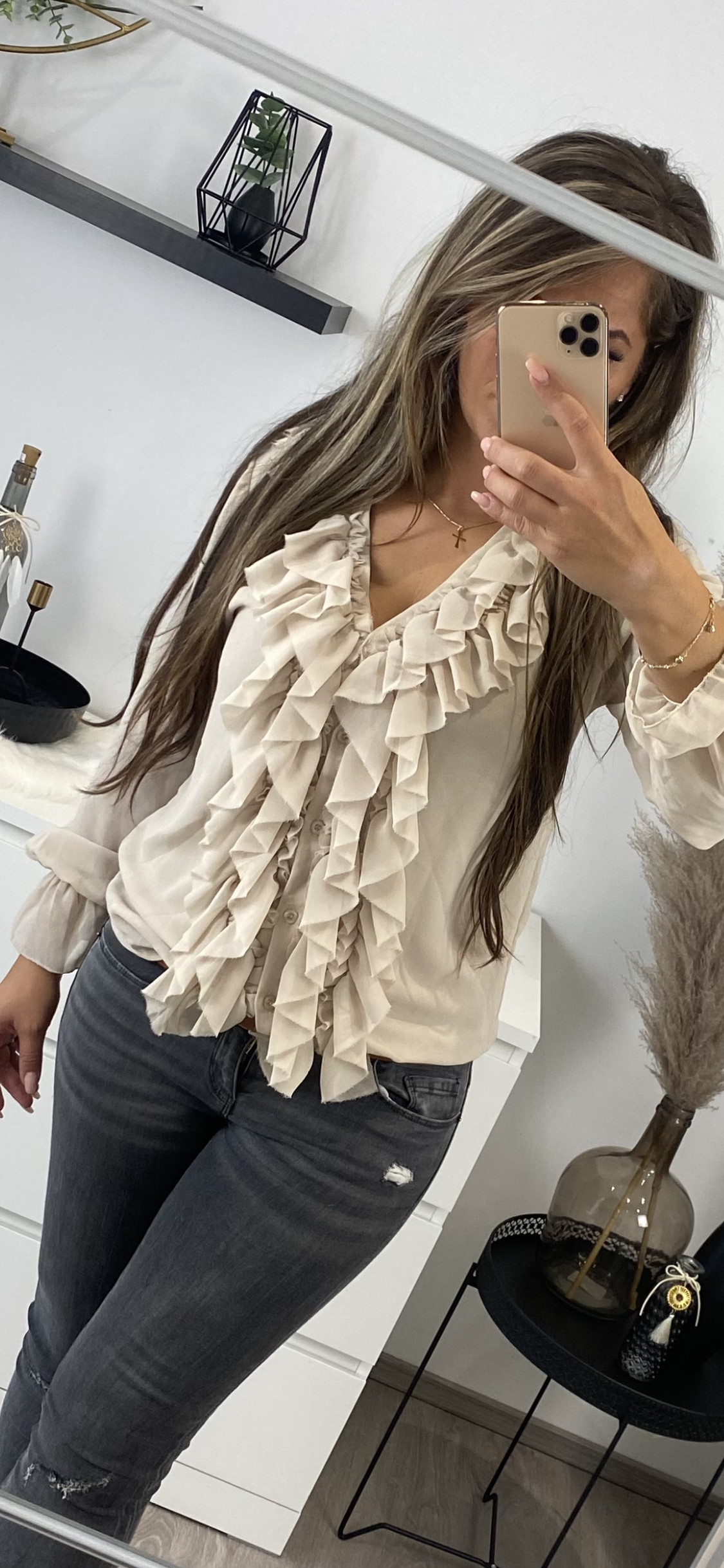 Bluse volant beige