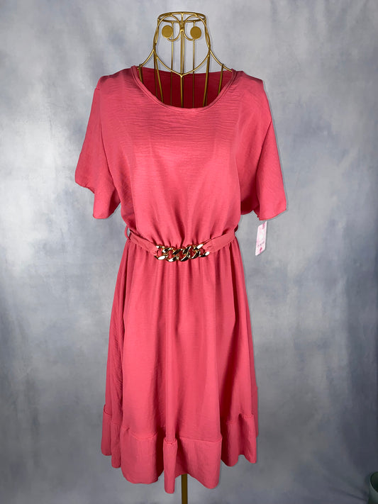 Kleid mit Gürtel rosa